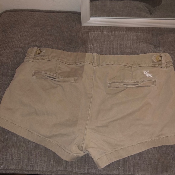 Abercrombie & Fitch shorts - Picture 2 of 3